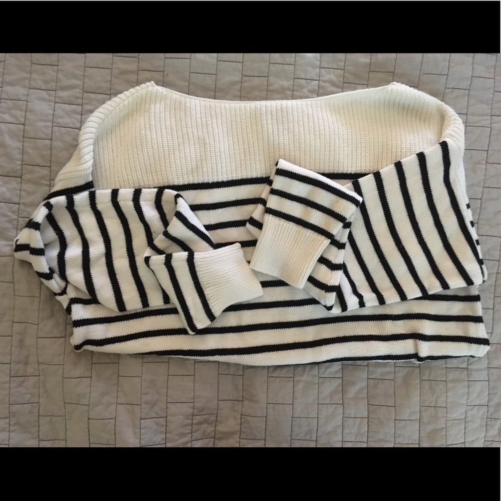 Long sleeved striped sweater!